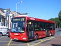 Metroline DE996 on Route E8